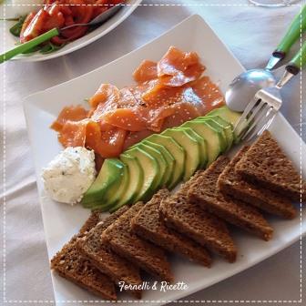plateaux salmone avocado rid
