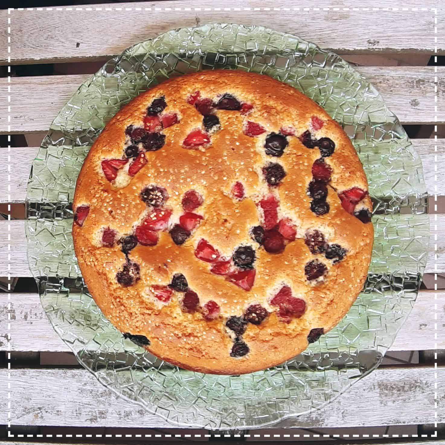 torta panna frutti bosco