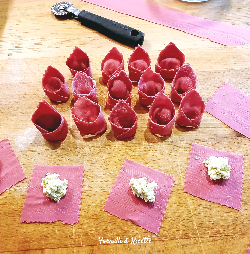 ravioli barbabietola